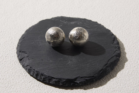 Obligation pierced earrings1