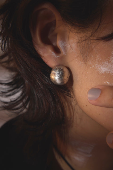 Obligation pierced earrings1