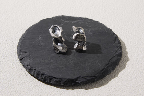 Obligation pierced earrings2