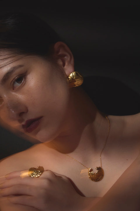 Pluto Fragment Necklace Gold